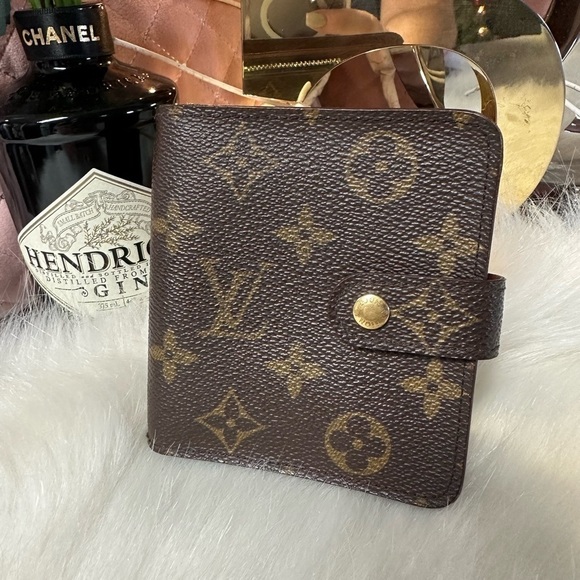 AUTHENTIC LOUIS VUITTON MONOGRAM COMPACT ZIP BIFOLD WALLET - Picture 2 of 14